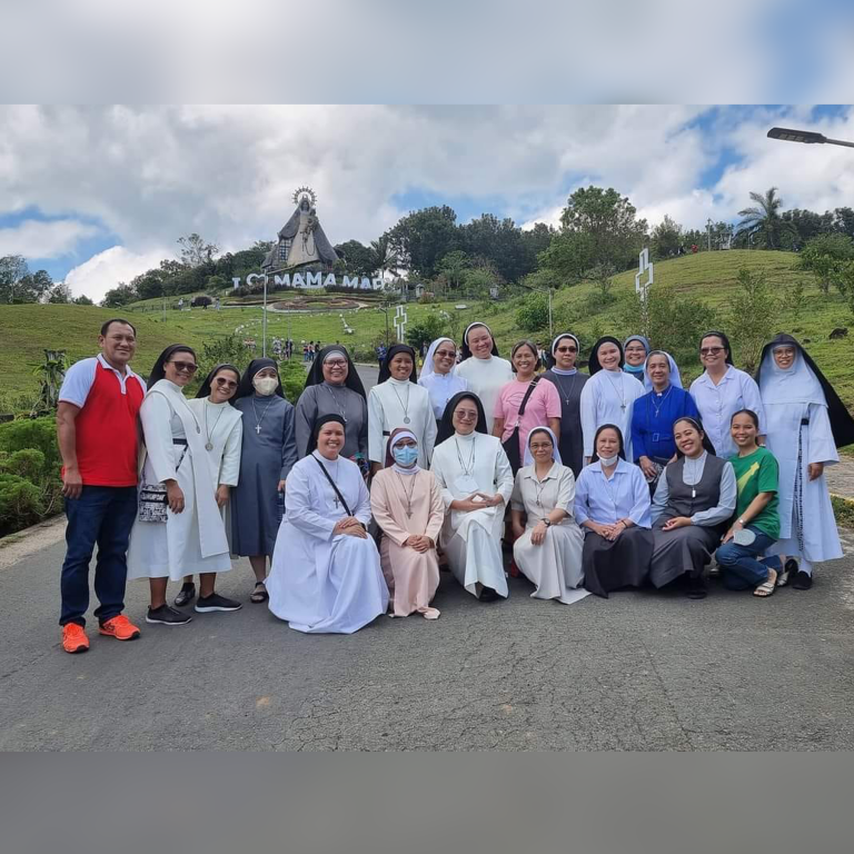 Our Mother Foundress Sr. Eppie Brasil OP herself welcomed the sisters from various congregations
